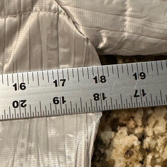 BKE Women’s Medium Double Breasted Pearl White Coat Faux Fur Collar Snap Close - Picture 9 of 10